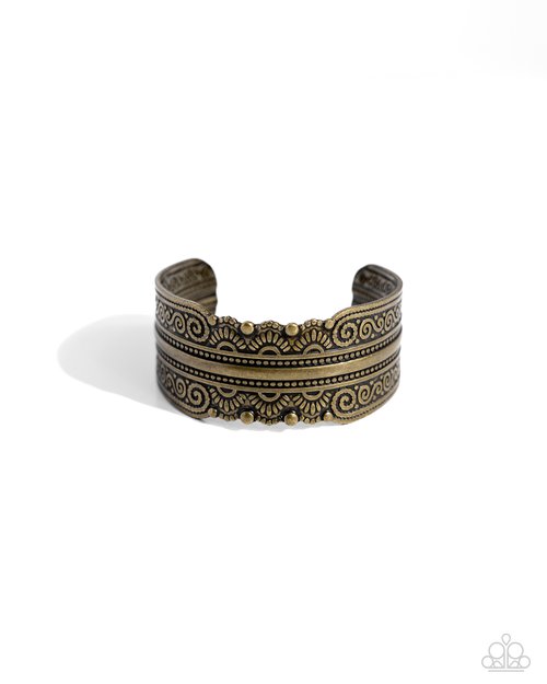 Into the Horizon - Brass - Paparazzi Bracelet Image