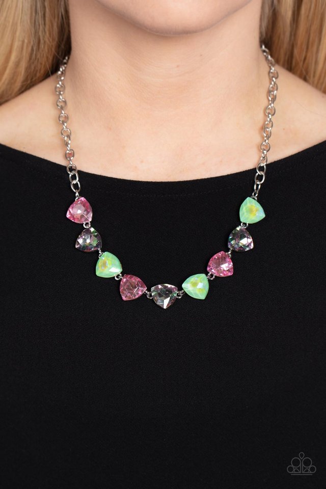 Dreamy Drama - Green - Paparazzi Necklace Image