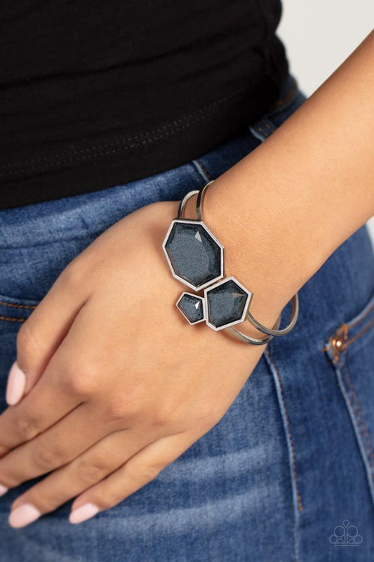 Tourist TRAPEZOID - Multi - Paparazzi Bracelet Image