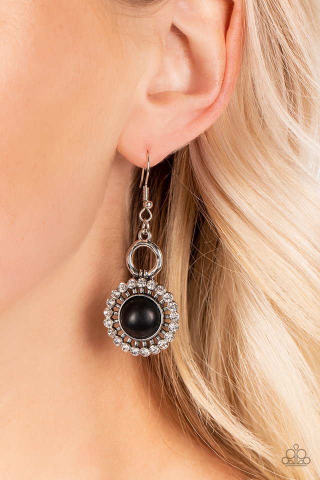Mojave Mogul - Black - Paparazzi Earring Image
