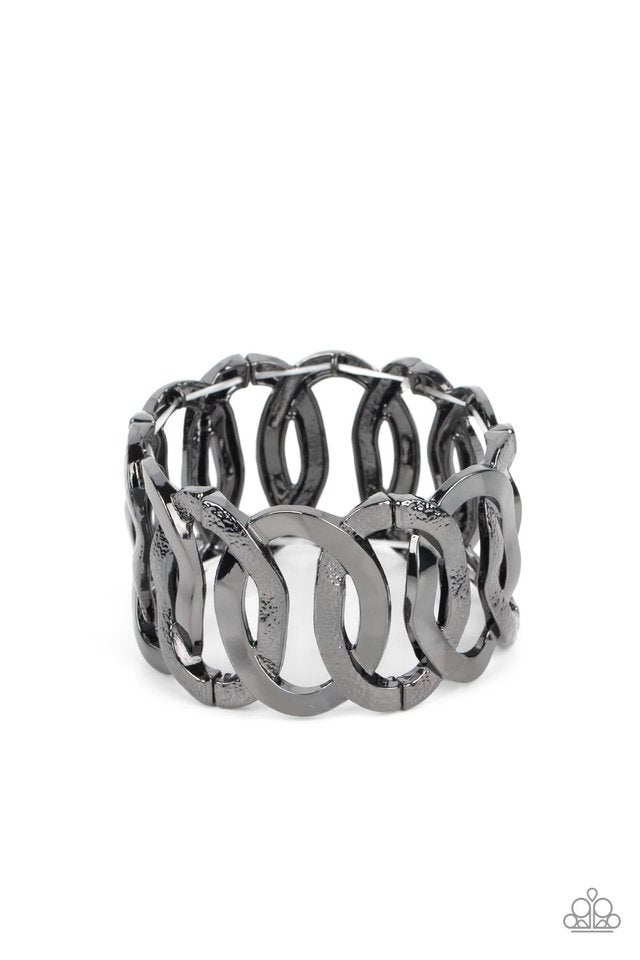 Industrial Indulgence - Black - Paparazzi Bracelet Image