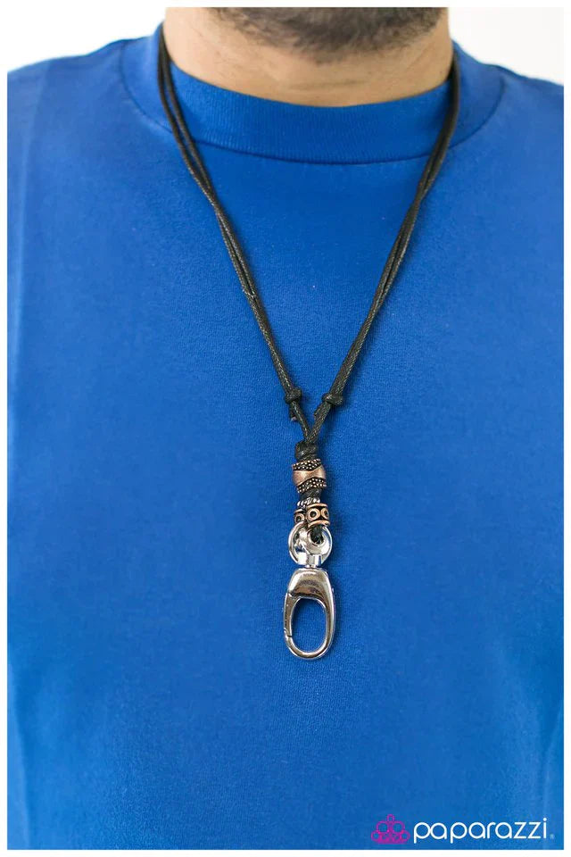 Paparazzi Necklace ~ Simple Living - Black