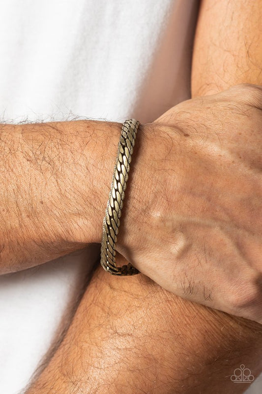 Cargo Couture - Brass - Paparazzi Bracelet Image