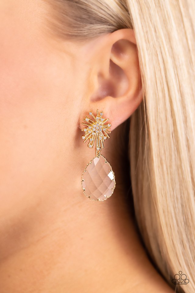 Stellar Shooting Star - Gold - Paparazzi Earring Image