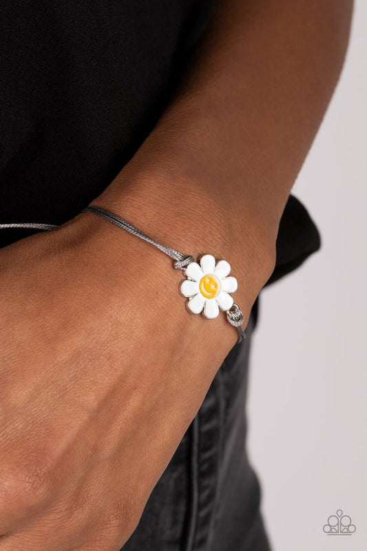 DAISY Little Thing - Silver - Paparazzi Bracelet Image