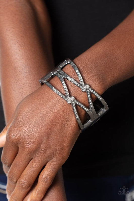 Entrancing Etiquette - Black - Paparazzi Bracelet Image