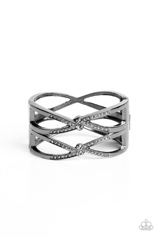 Entrancing Etiquette - Black - Paparazzi Bracelet Image