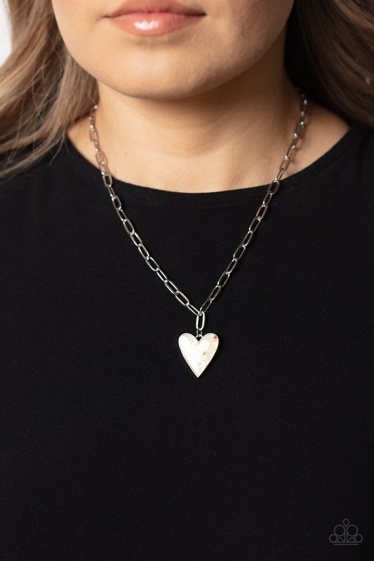 Kiss and SHELL - White - Paparazzi Necklace Image