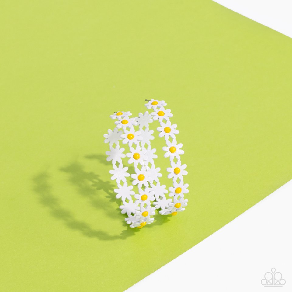 Daisy Disposition - White - Paparazzi Earring Image