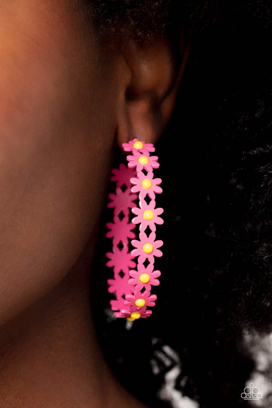 Daisy Disposition - Pink - Paparazzi Earring Image