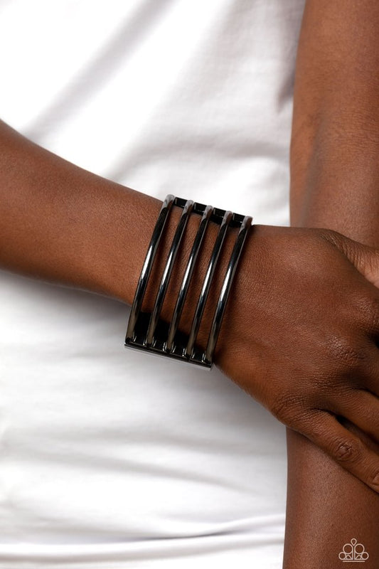 Wayward Warrior - Black - Paparazzi Bracelet Image