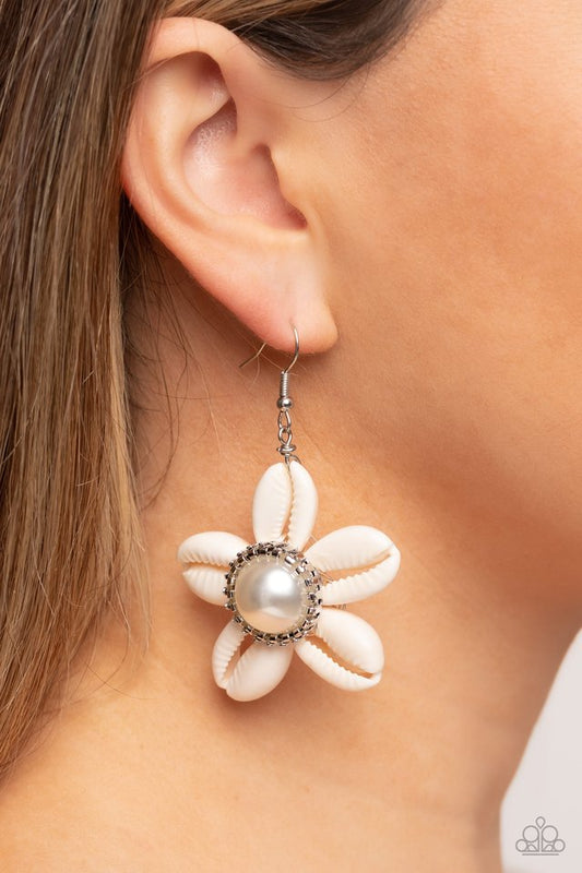 Say SEAS - White - Paparazzi Earring Image