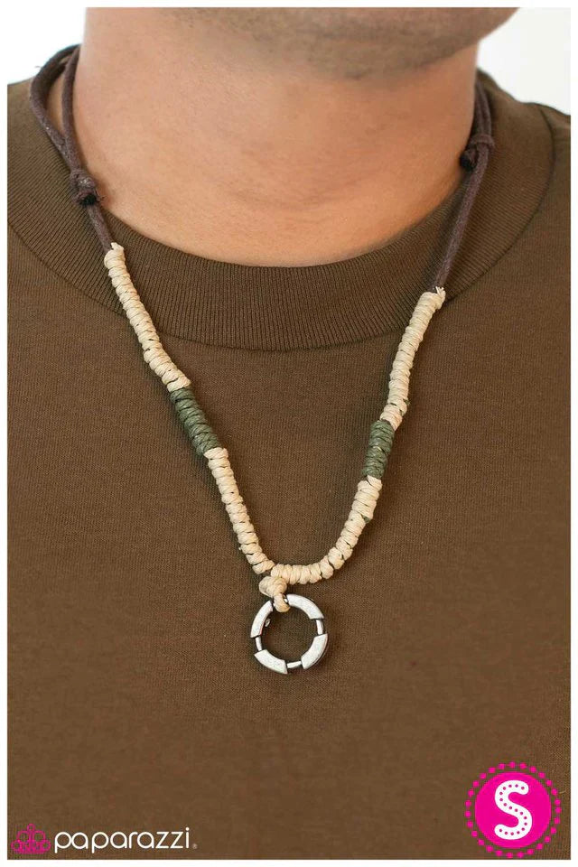Paparazzi Necklace ~ Step Into the Ring - Black