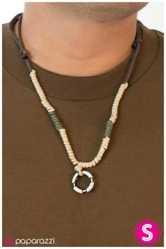 Paparazzi Necklace ~ Step Into the Ring - Black