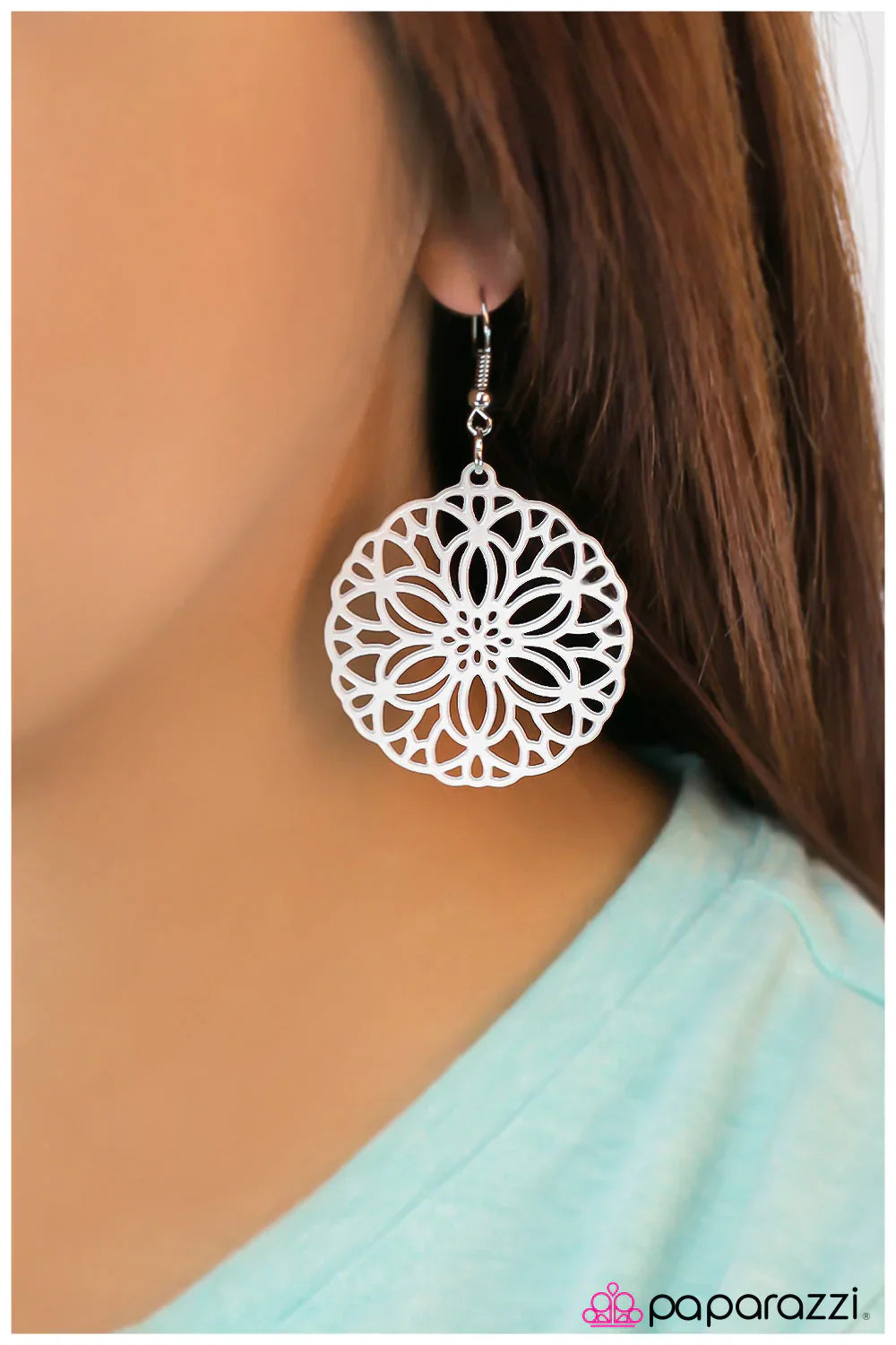 Paparazzi Earring ~ Glamour Guru - White