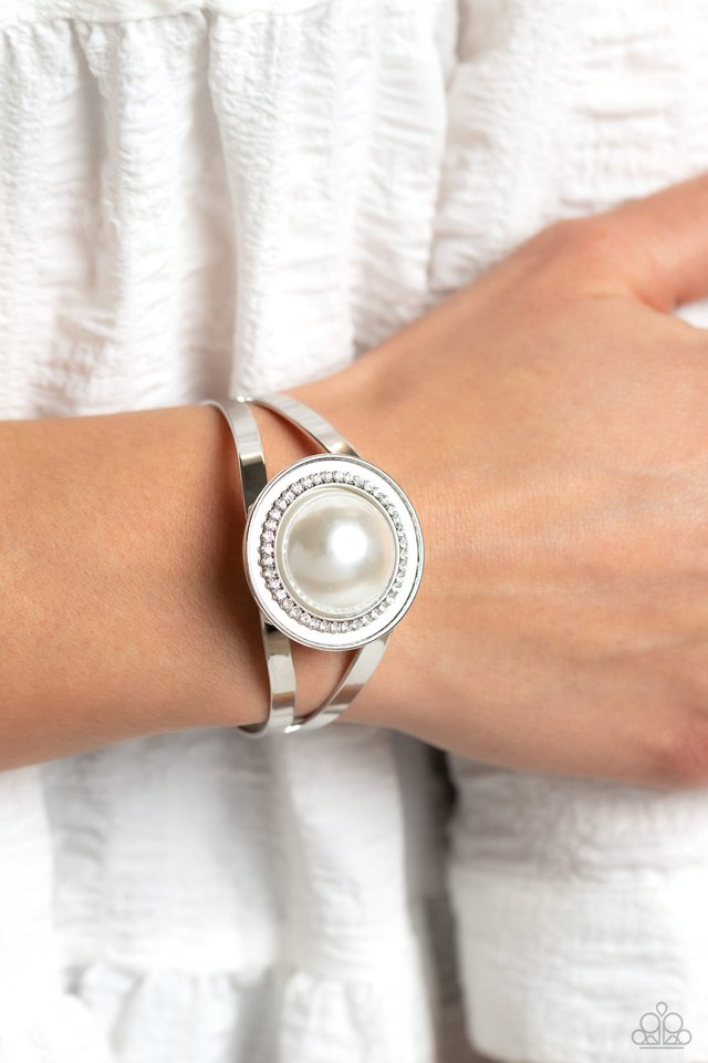 Put On The GLITZ - White - Paparazzi Bracelet Image