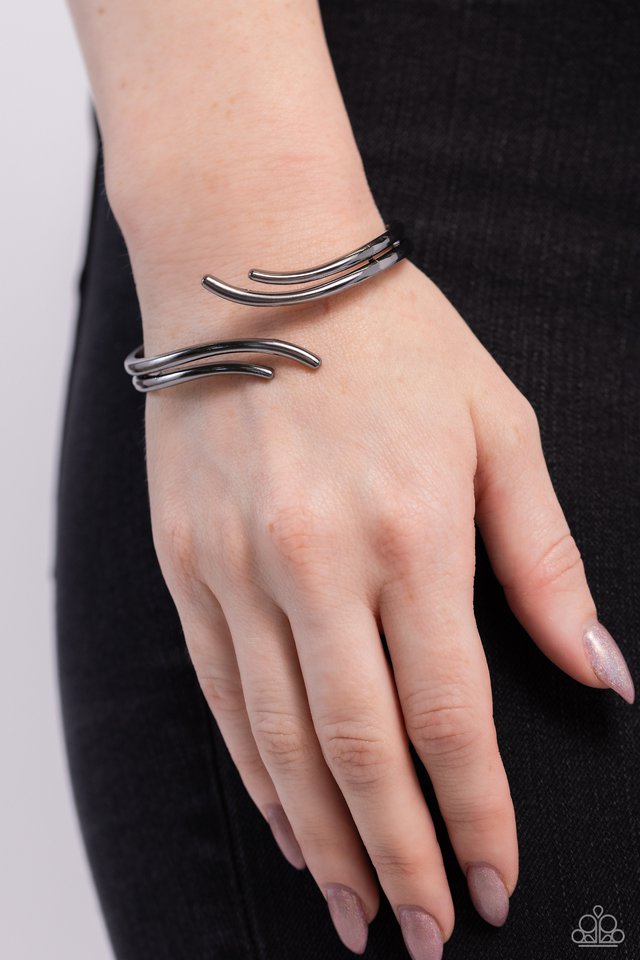 Elven Elegance - Black - Paparazzi Bracelet Image