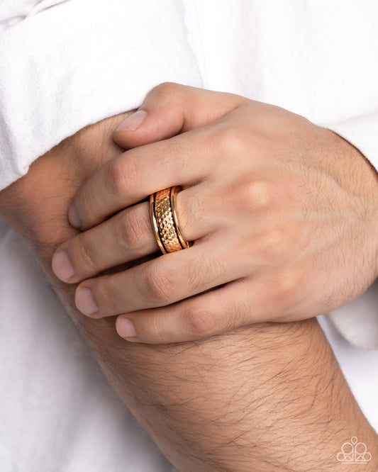 Hammered Houdini - Gold - Paparazzi Ring Image