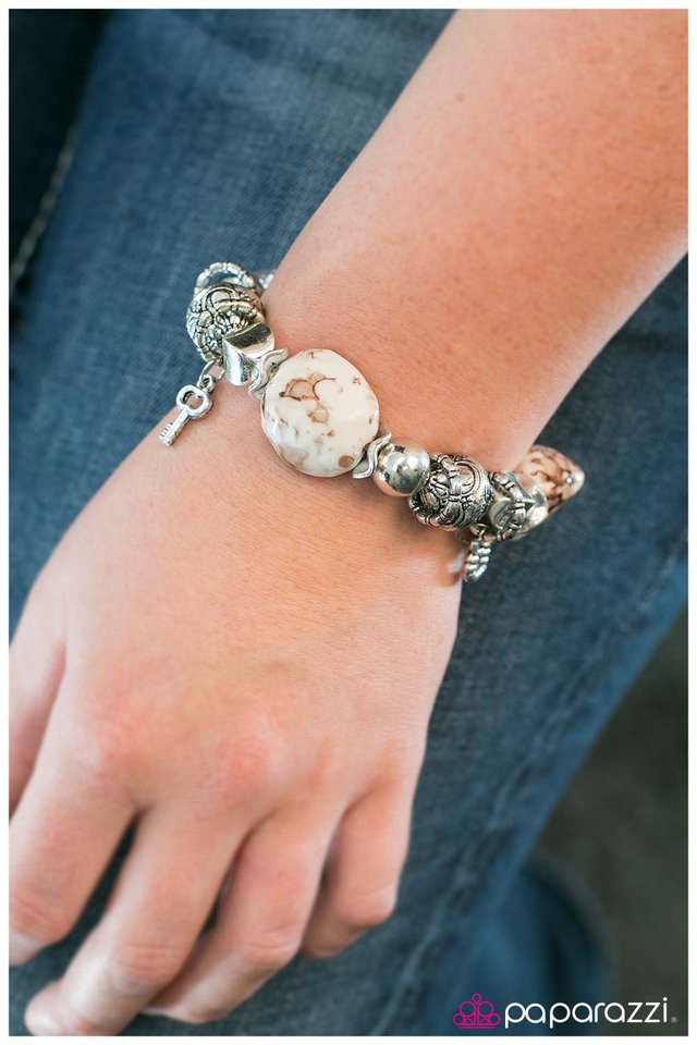 Paparazzi Bracelet ~ Shopaholic - White
