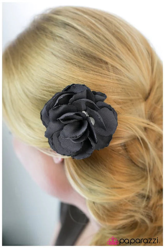 Paparazzi Hair Accessories ~ Compare and Contrast - Silver