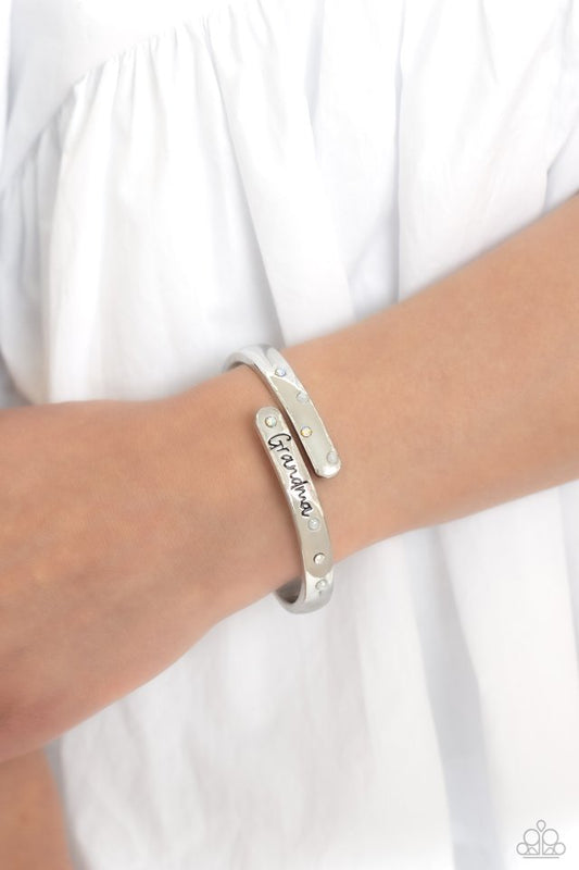 Gorgeous Grandma - White - Paparazzi Bracelet Image
