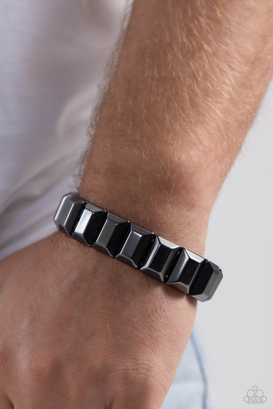 Chunky Champion - Black - Paparazzi Bracelet Image