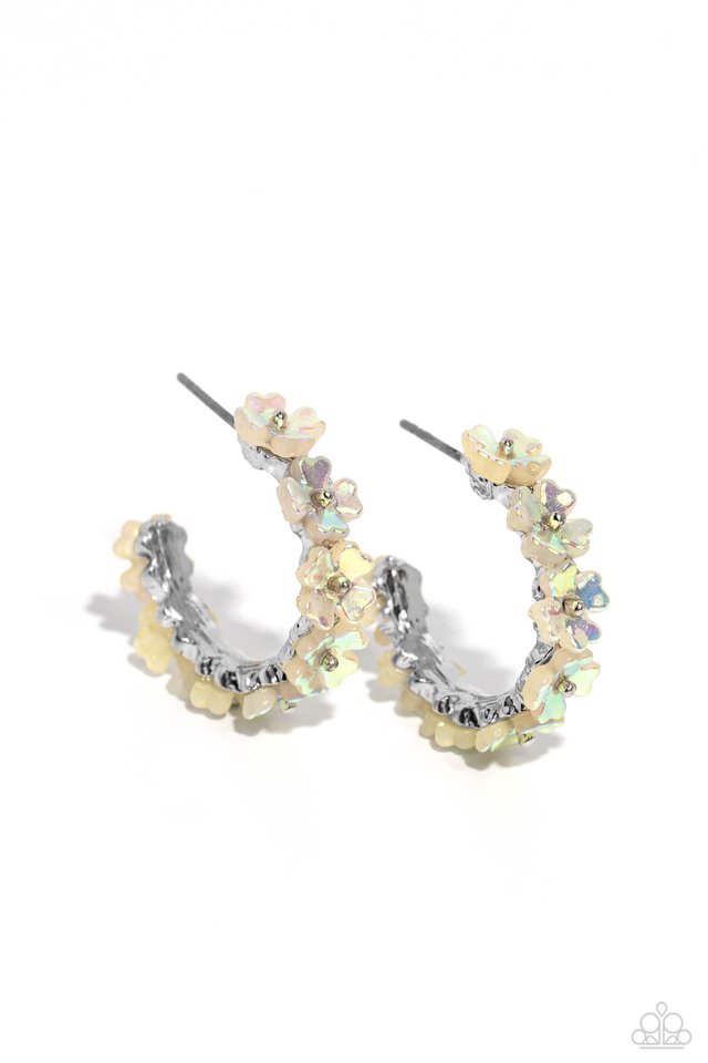 Floral Focus - White - Paparazzi Earring Image