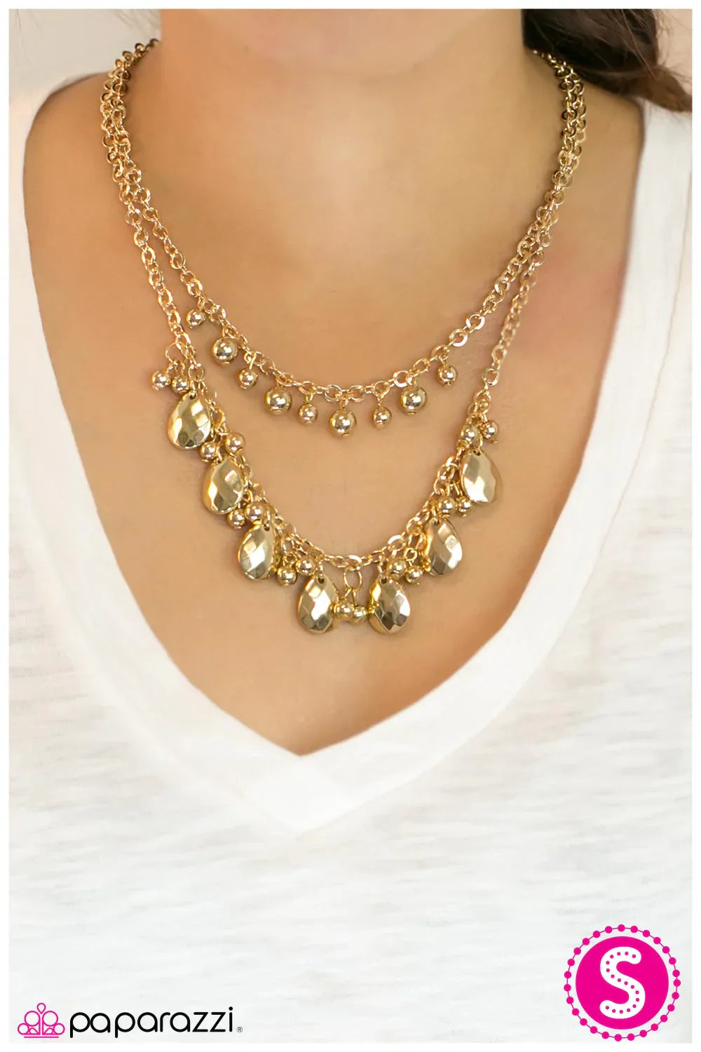 Paparazzi Necklace ~ Talk the Talk - Gold