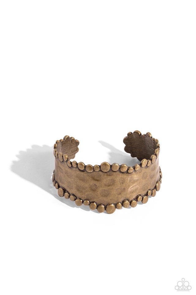 Handcrafted Haute - Brass - Paparazzi Bracelet Image