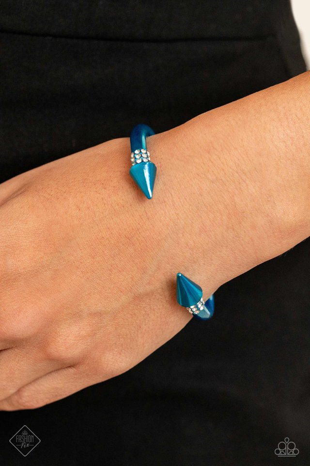 Punky Plot Twist - Blue - Paparazzi Bracelet Image