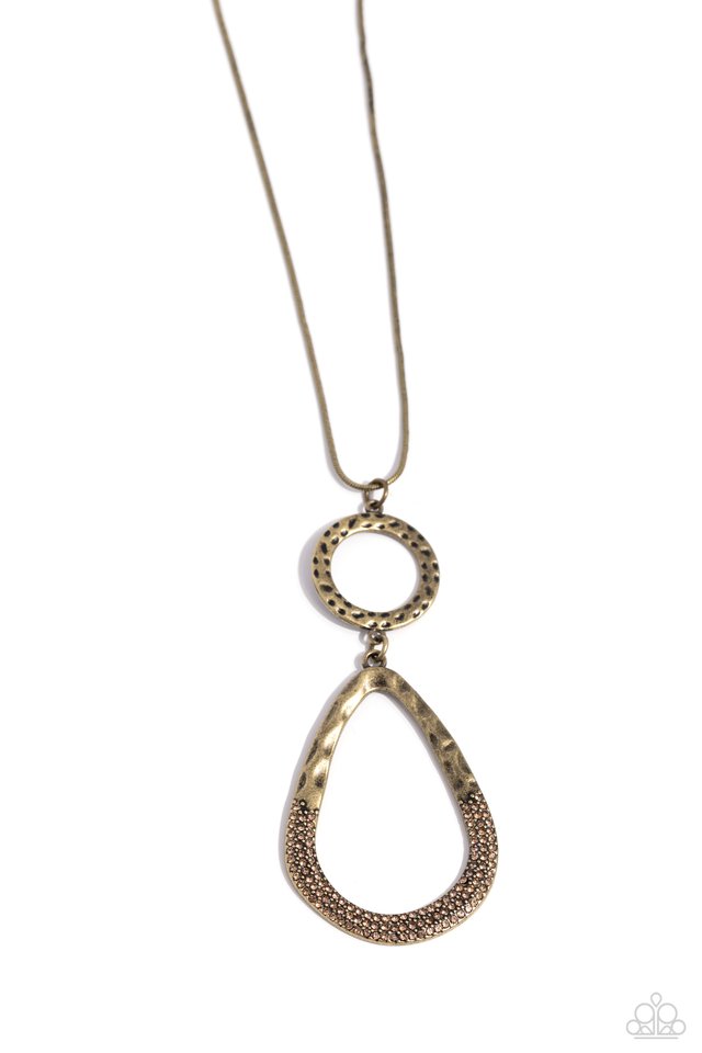 Focused Fashion - Brass - Paparazzi Necklace Image