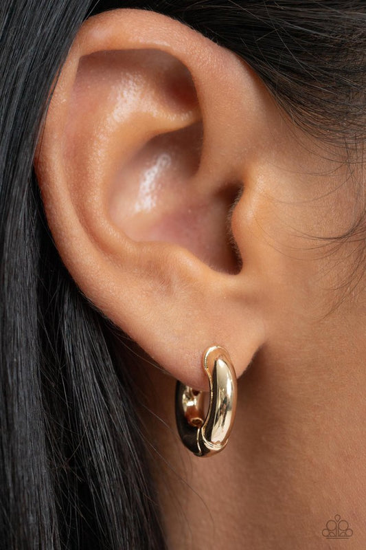 Textured Theme - Gold - Paparazzi Earring Image