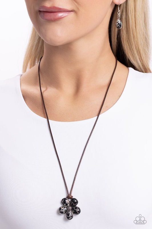 Budding Badlands - Black - Paparazzi Necklace Image