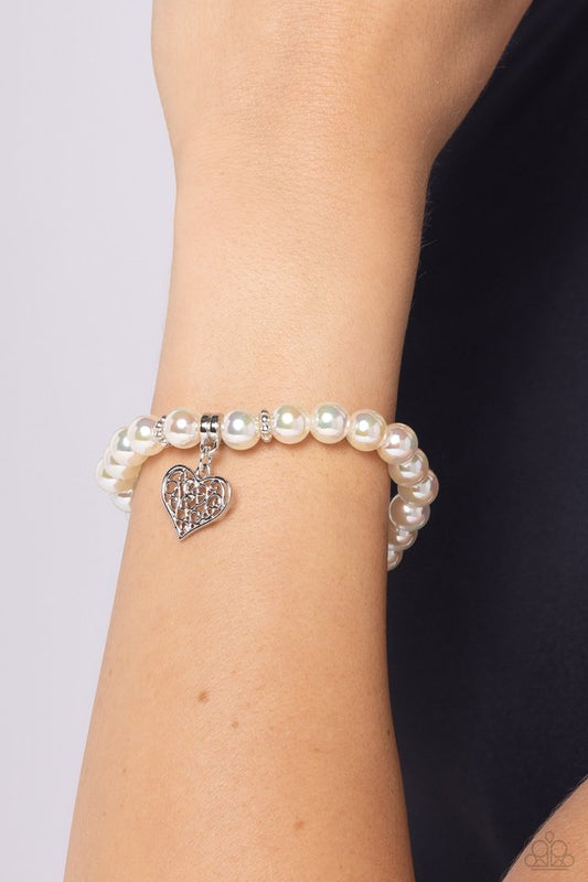 Prim and Pretty - Black - Paparazzi Bracelet Image