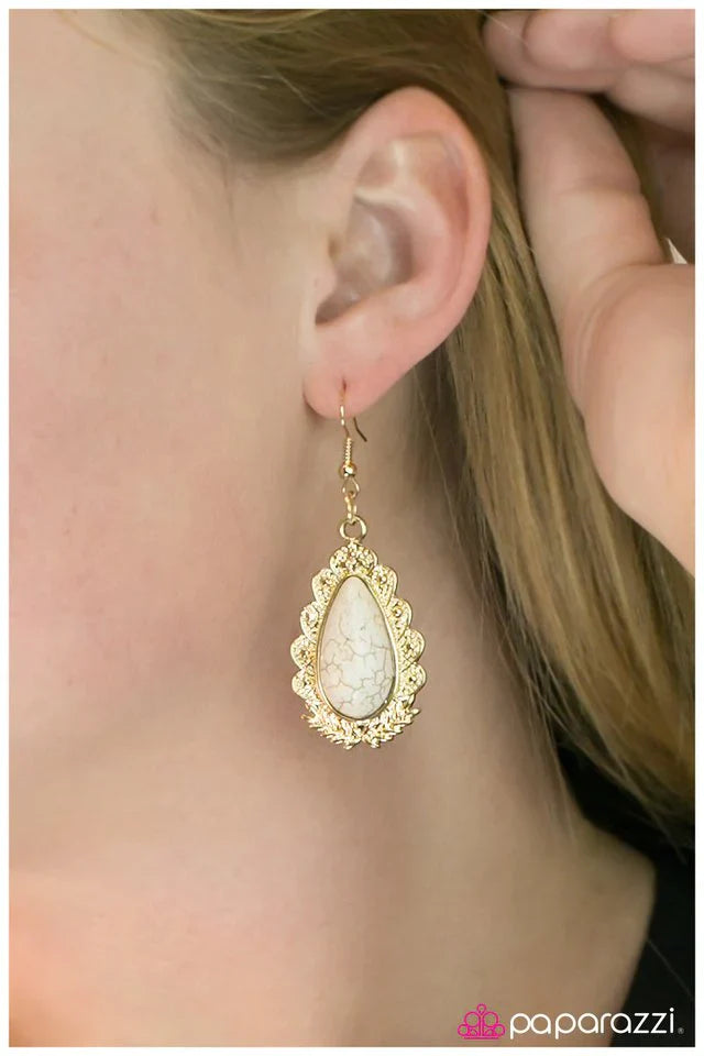 Paparazzi Earring ~ Living Like Royalty - Gold