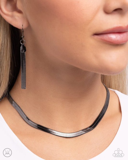 Musings Moment - Black - Paparazzi Necklace Image