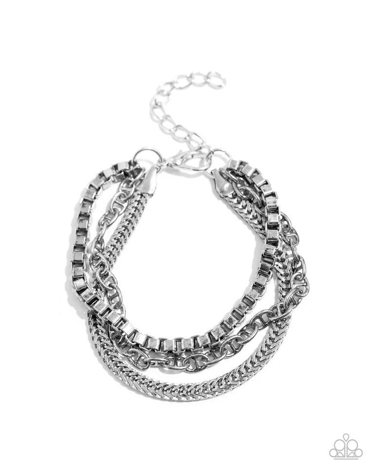 Chain Cabaret - Silver - Paparazzi Bracelet Image