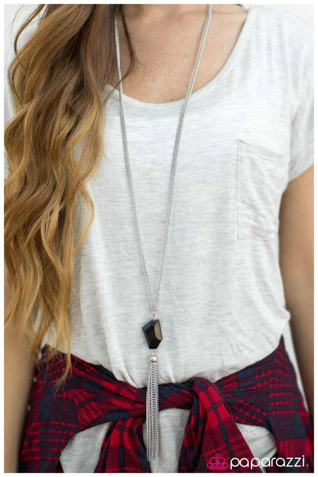 Paparazzi Necklace ~ Break the Spell - Black