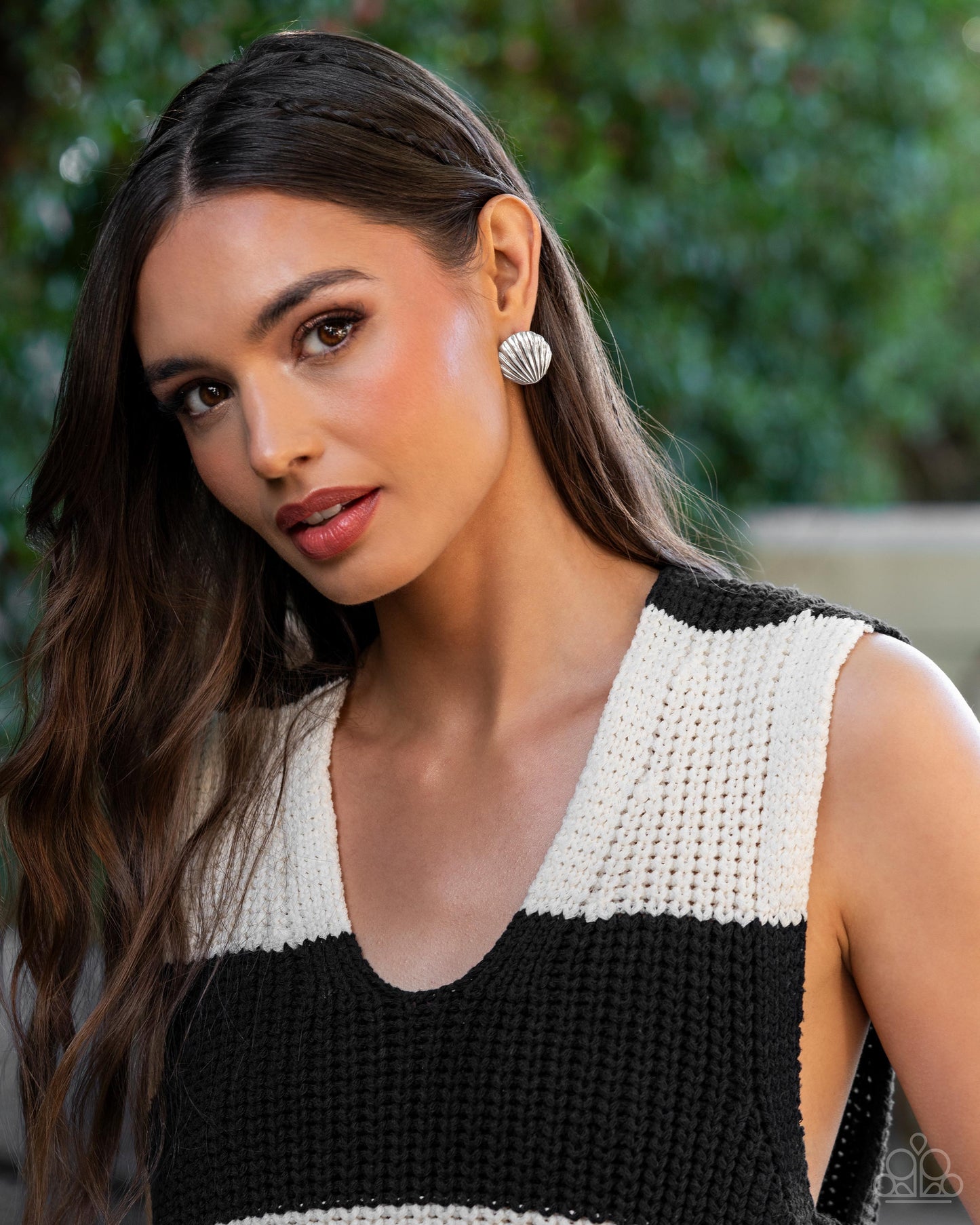 Paparazzi Earring ~ Seashell Surprise - Silver