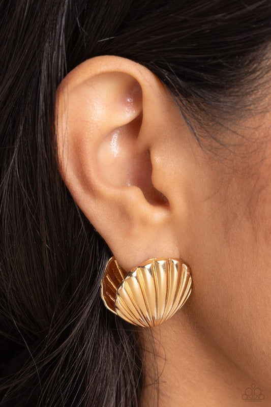 Seashell Surprise - Gold - Paparazzi Earring Image