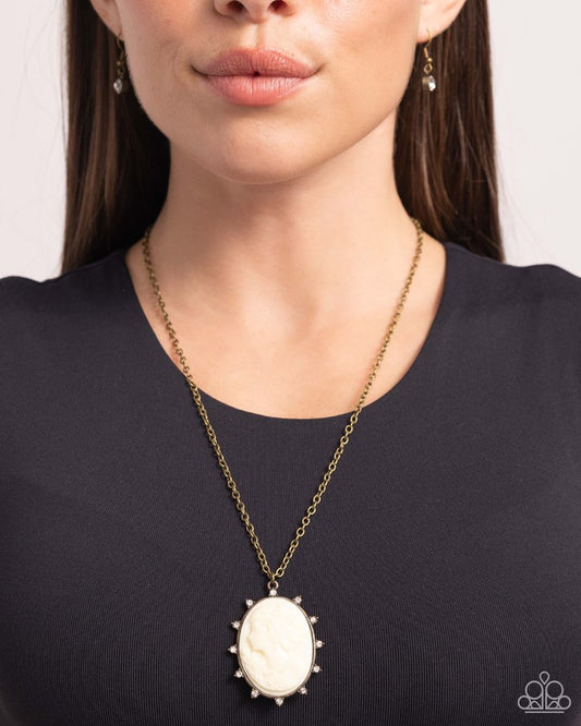 Romantic Artistry - Brass - Paparazzi Necklace Image
