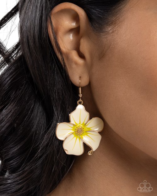 Floral Flavor - Paparazzi Earring Image