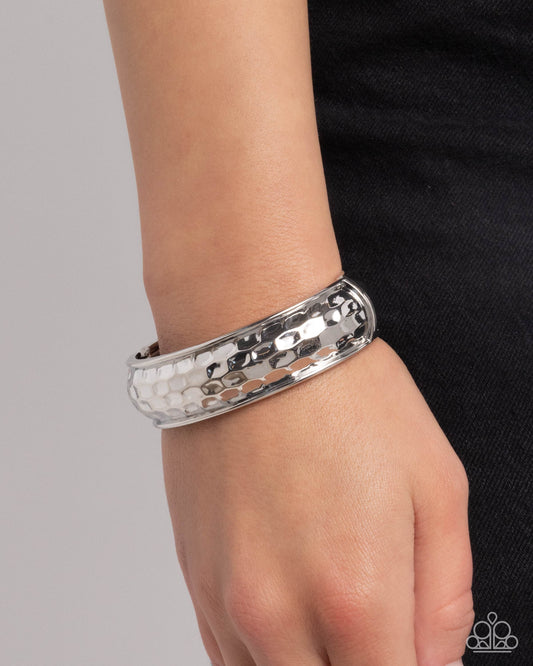 Hammered Hardware - Silver - Paparazzi Bracelet Image