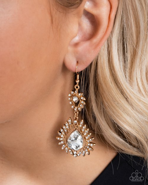 Teardrop Traveler - Gold - Paparazzi Earring Image