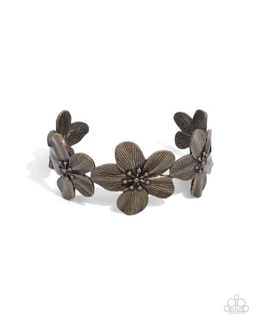 Whimsical Worth - Brass - Paparazzi Bracelet Image