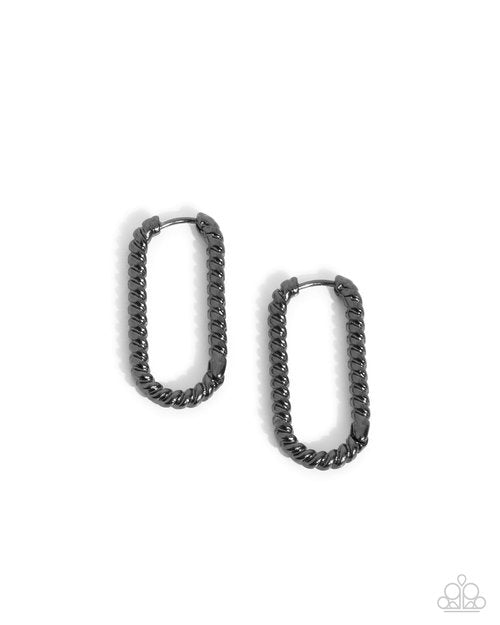 Meandering Moment - Paparazzi Earring Image