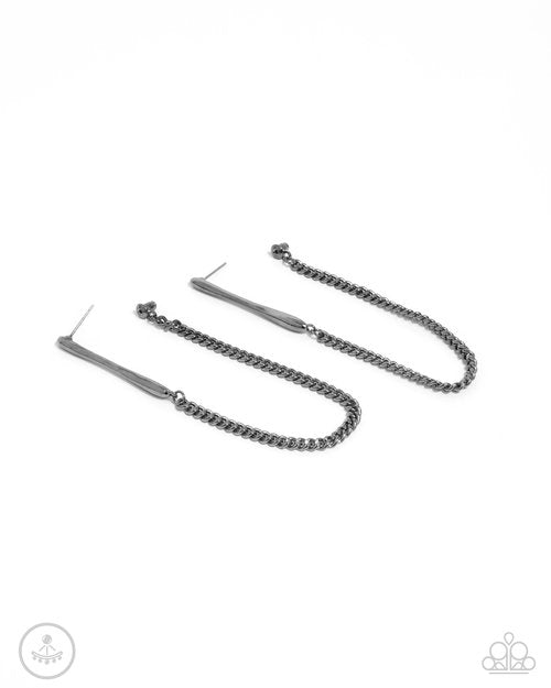 Trenchant Tease - Black - Paparazzi Earring Image
