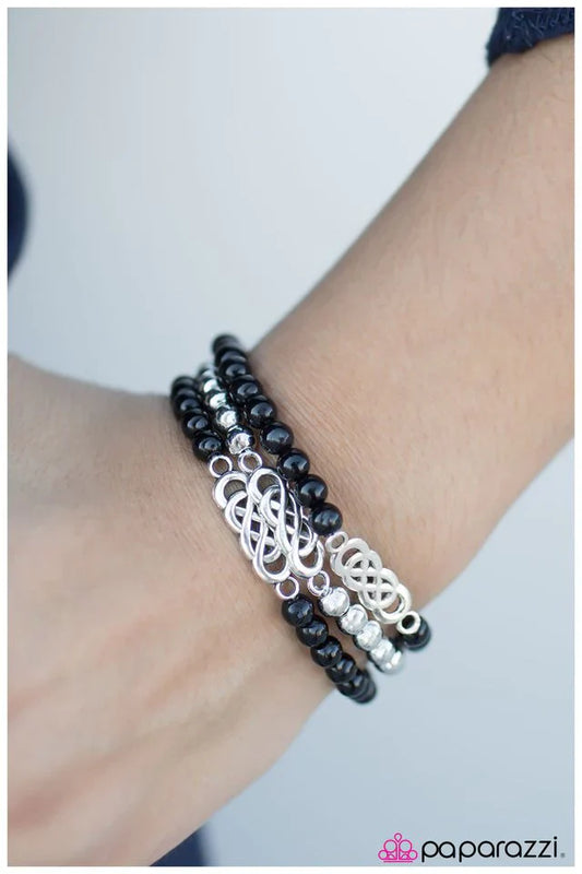 Paparazzi Bracelet ~ No End In Sight - Black