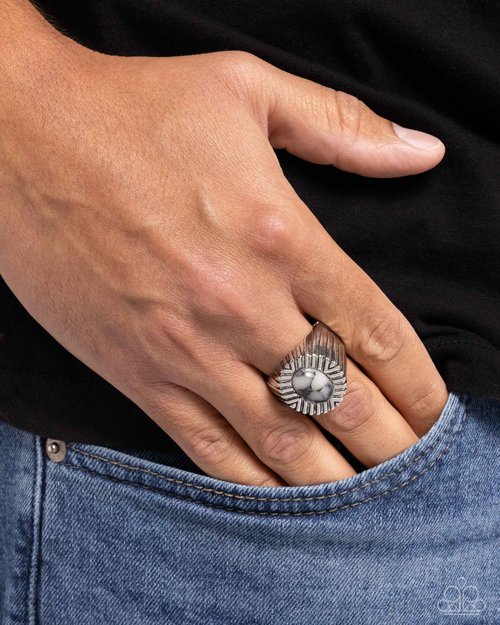 Better Behavior - Black - Paparazzi Ring Image