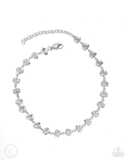 Fine Fortune - Paparazzi Bracelet Image